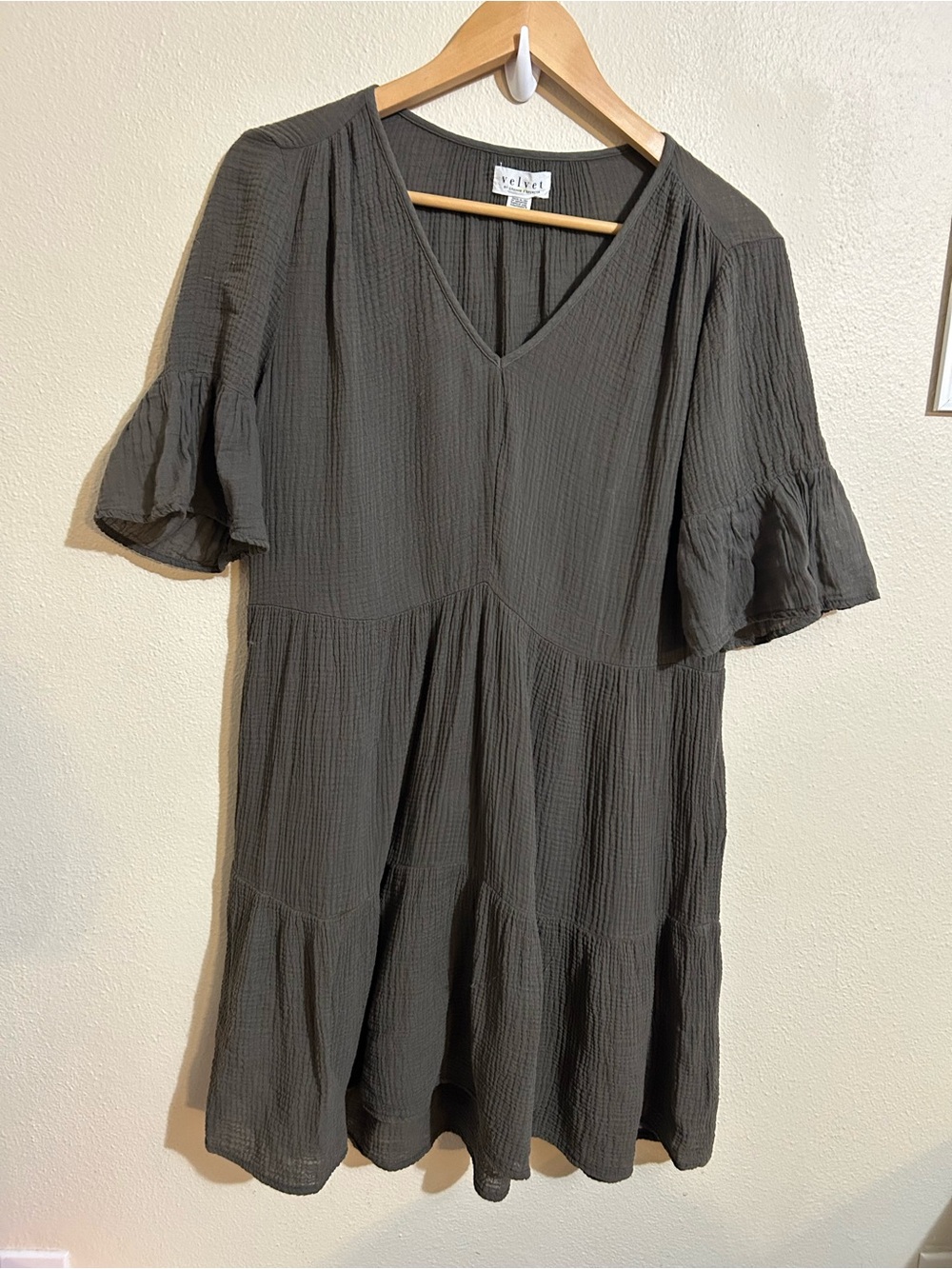 Velvet by Graham & Spencer Olive Green V-Neck Tiered Dress Gauze Cotton XS